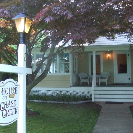 House On Chase Creek Bed & Breakfast Shelter Island Heights Екстериор снимка