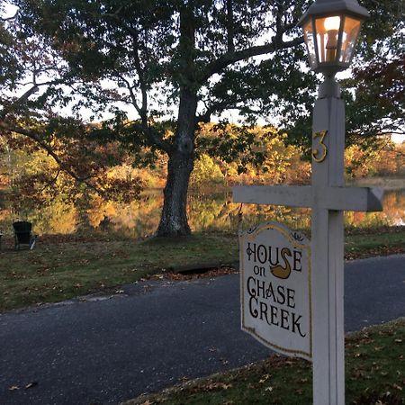 House On Chase Creek Bed & Breakfast Shelter Island Heights Екстериор снимка