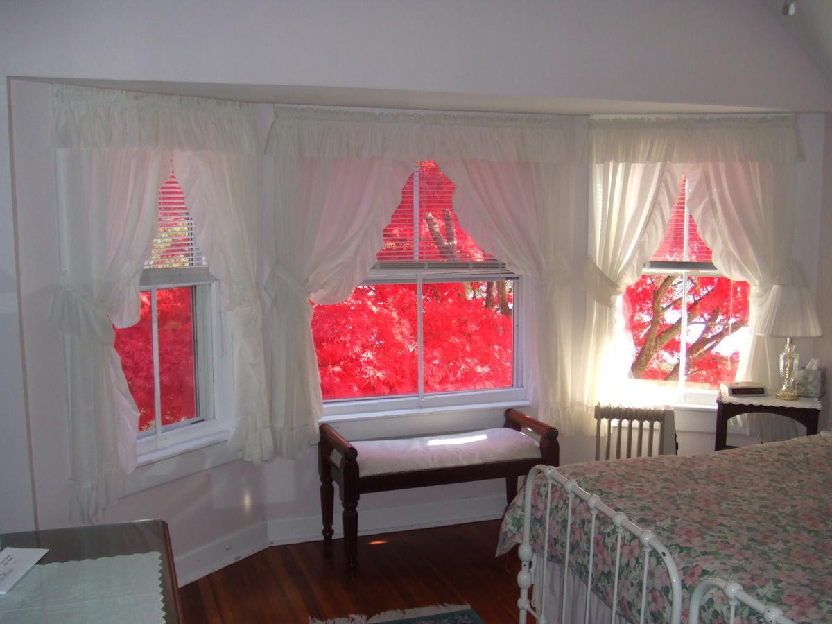 House On Chase Creek Bed & Breakfast Shelter Island Heights Екстериор снимка