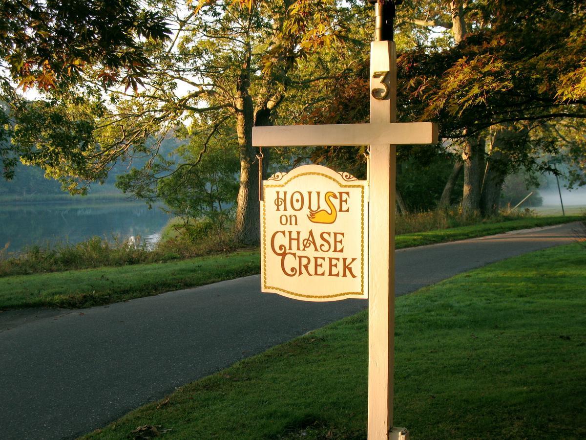 House On Chase Creek Bed & Breakfast Shelter Island Heights Екстериор снимка