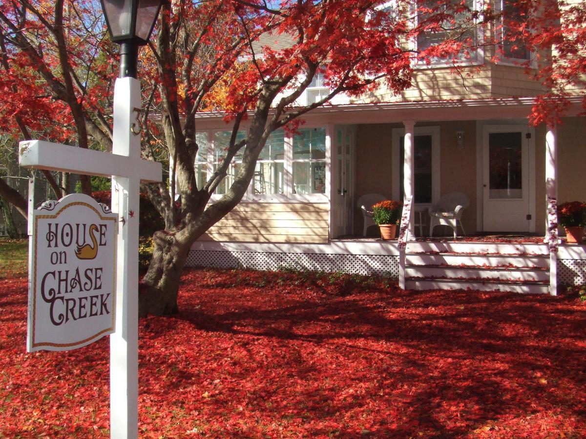 House On Chase Creek Bed & Breakfast Shelter Island Heights Екстериор снимка