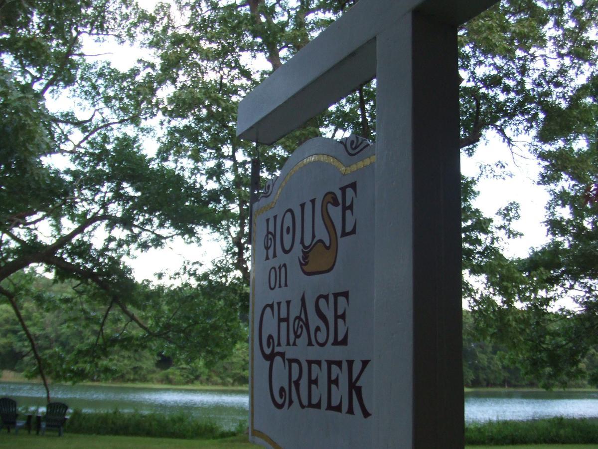 House On Chase Creek Bed & Breakfast Shelter Island Heights Екстериор снимка