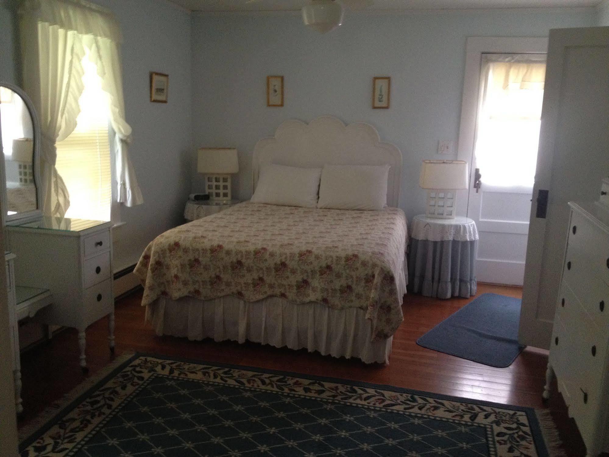 House On Chase Creek Bed & Breakfast Shelter Island Heights Екстериор снимка
