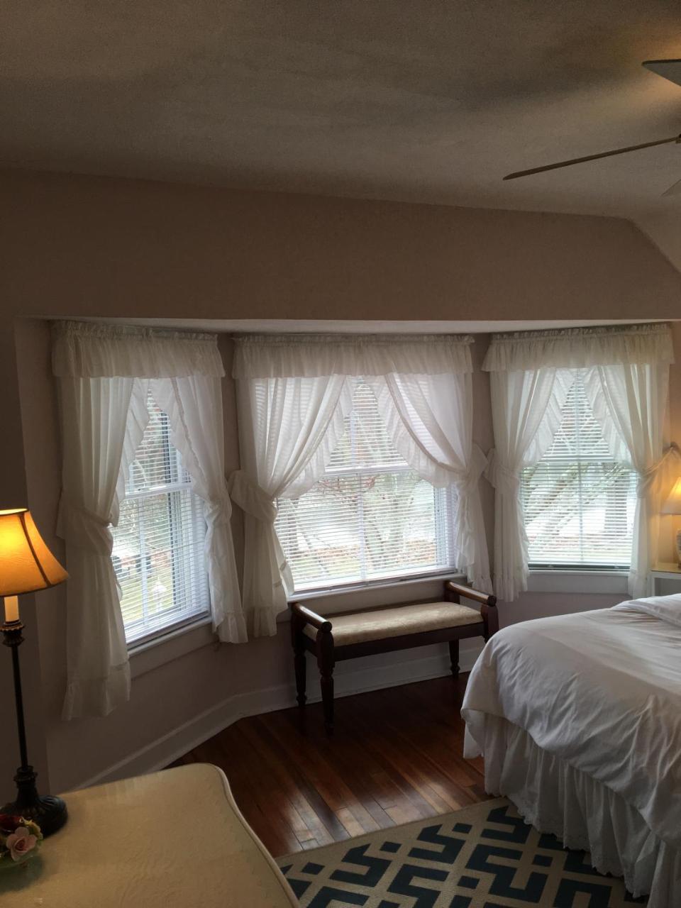House On Chase Creek Bed & Breakfast Shelter Island Heights Екстериор снимка